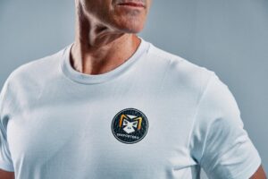Camiseta con Escudo (Blanca)